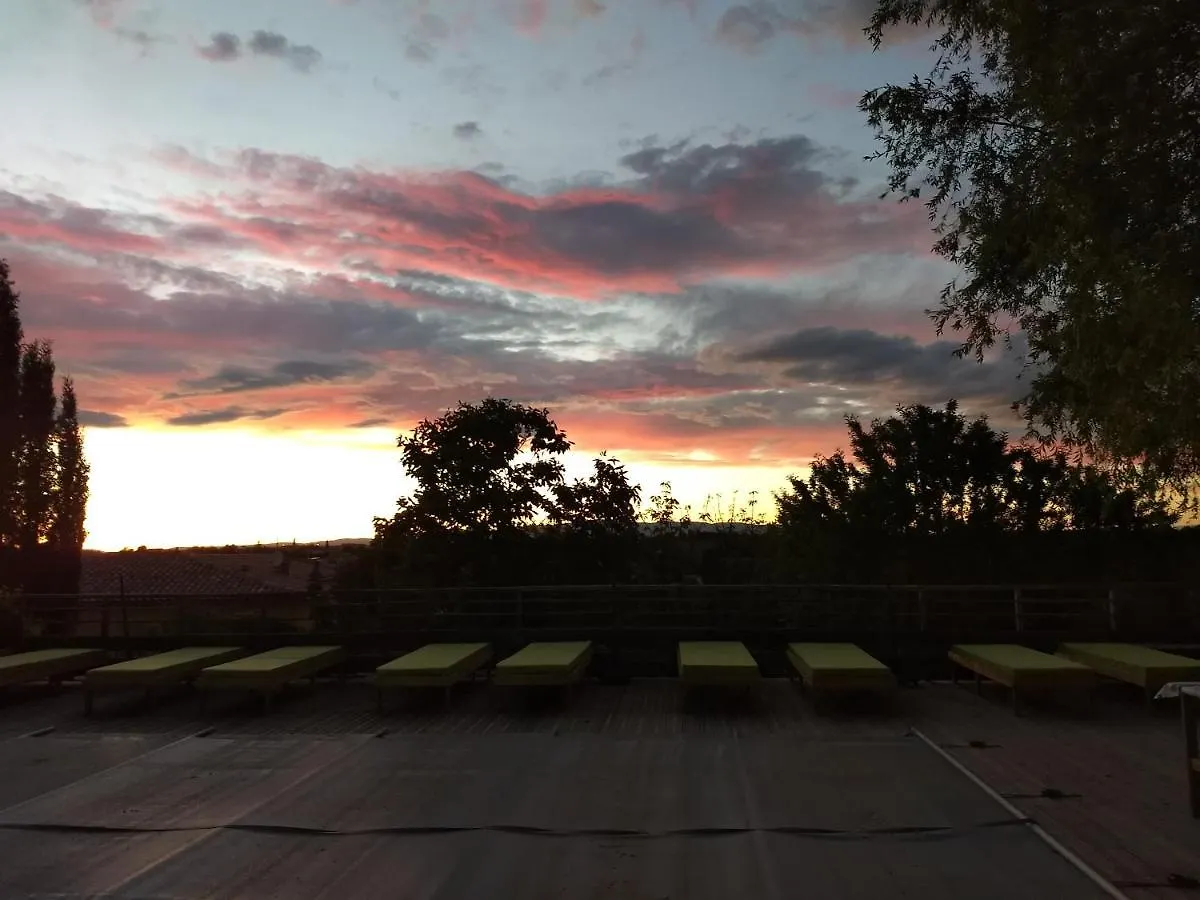 Les Terrasses De Valensole Bed & Breakfast