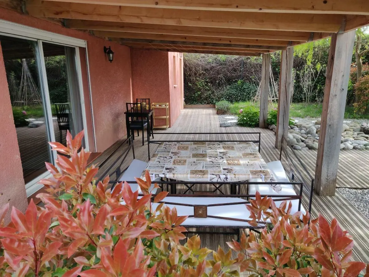 Les Terrasses De Valensole Bed & Breakfast